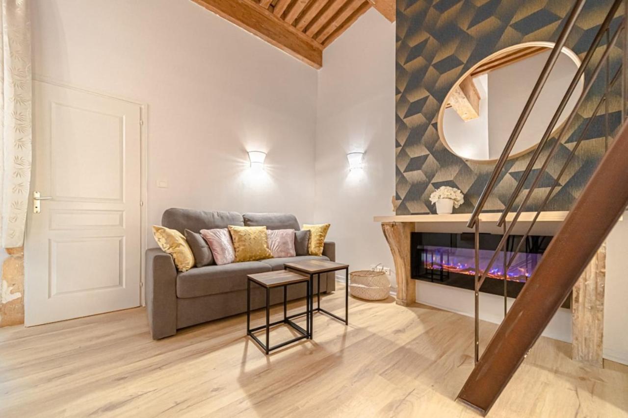 Le Petit Platiere - Renovated Apartment - Terreaux Лион Экстерьер фото