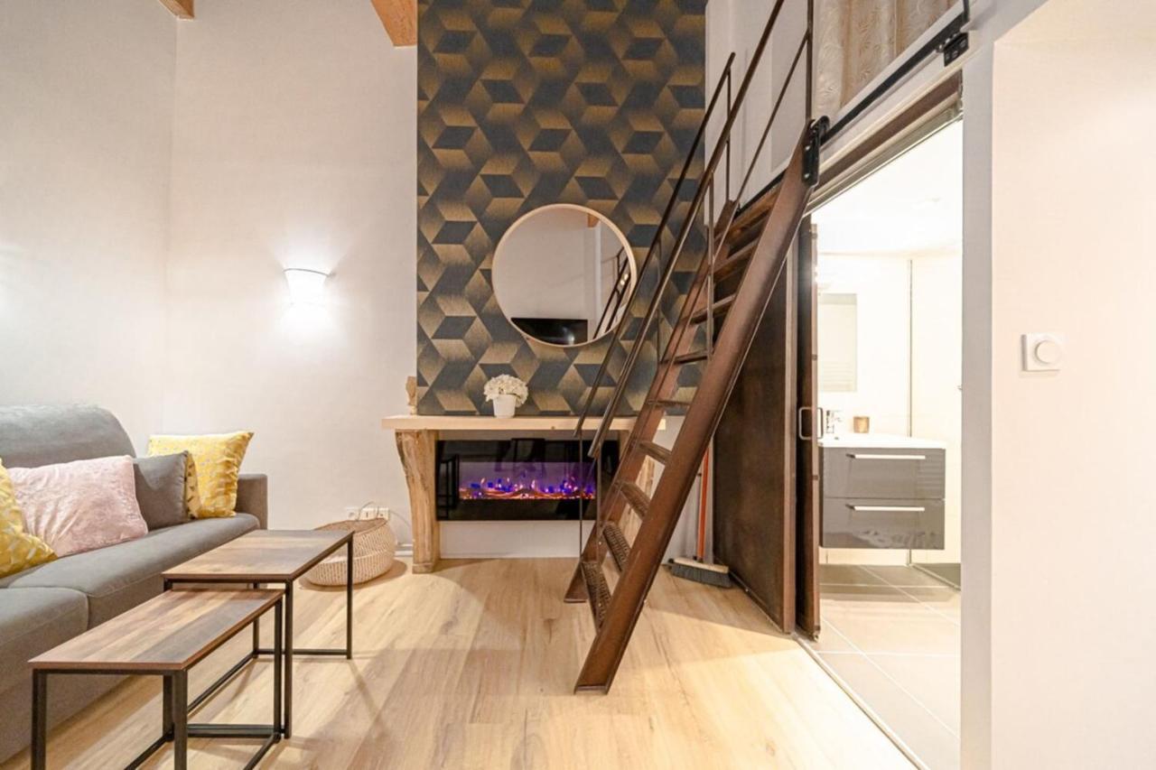 Le Petit Platiere - Renovated Apartment - Terreaux Лион Экстерьер фото