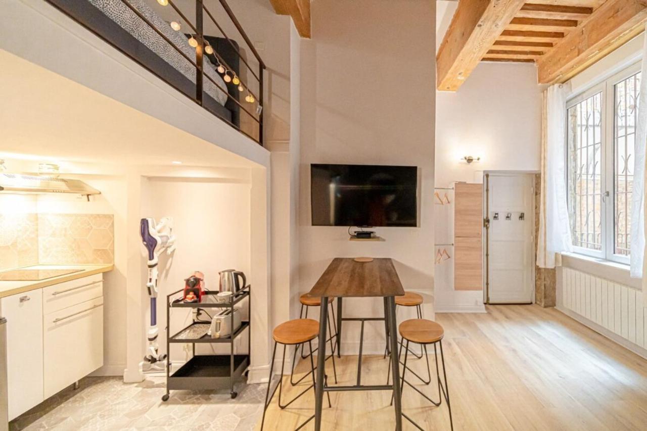 Le Petit Platiere - Renovated Apartment - Terreaux Лион Экстерьер фото